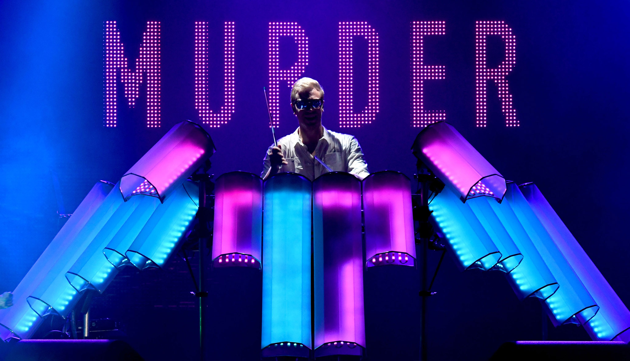 Interview with the Visual DJ AFISHAL cover photo